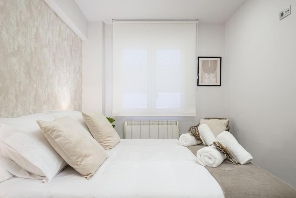 El Patio De Schulz Apartment Gijon Bagian luar foto