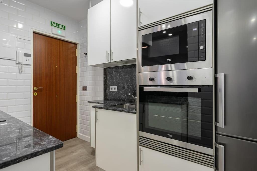 El Patio De Schulz Apartment Gijon Bagian luar foto