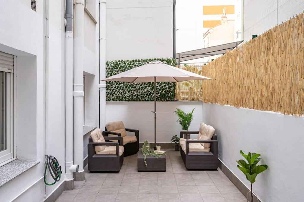 El Patio De Schulz Apartment Gijon Bagian luar foto